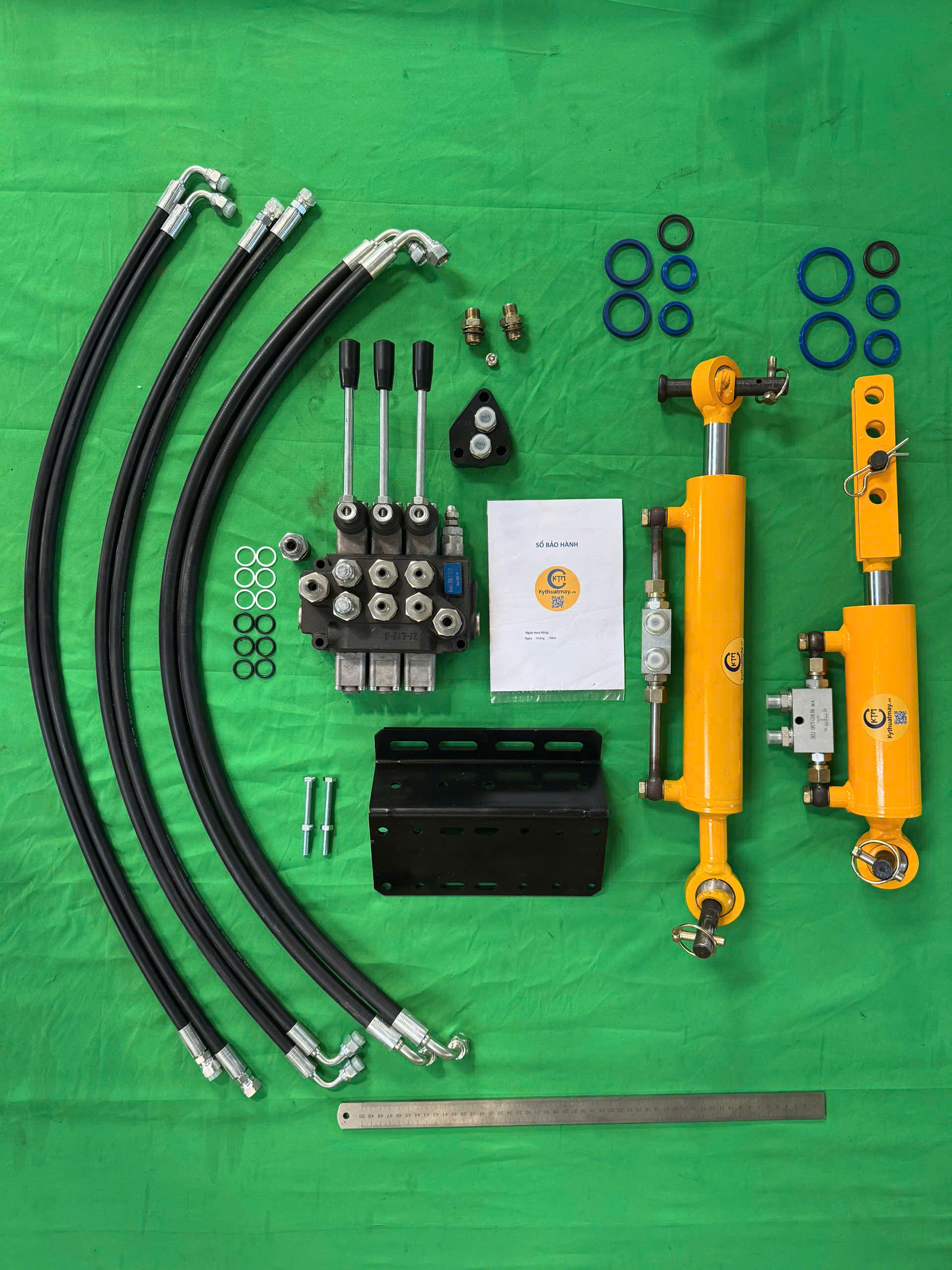 COMBO VAN 3 TAY 2 TY NGHIÊNG GIỮA KTM 